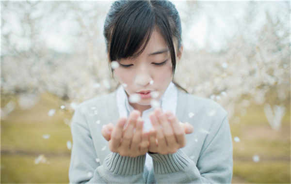 察哈尔右翼前怀孕后验血多久可以知道男女(怀孕后多久可以验血检查出来)
